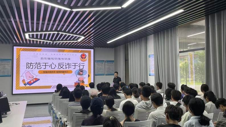 0c348af83c9ba2961fac8415e7165076