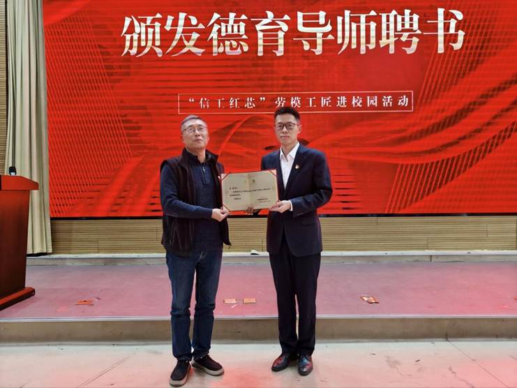 5CD61B6770D02D4470C4612718D67139